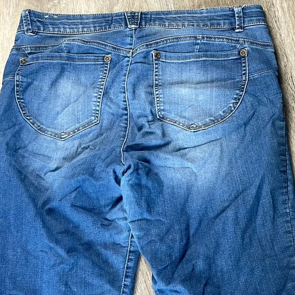 Democracy Artisan Crafted Jeans Size 14 - Image 8