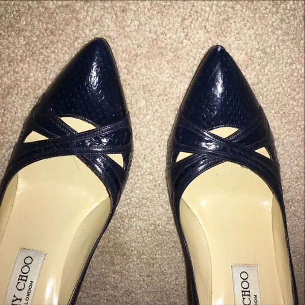 Jimmy Choo Navy Blue Snakeskin & Leather Pointed-Toe Pumps – Size 37.5 - Image 5