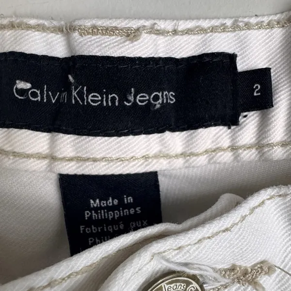 Calvin‎ Klein Women's Sz 2 White Denim Jeans Low Rise Flare 30x27 Short - Image 6