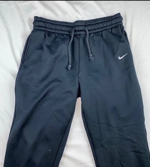 Nike sweatpants - Image 2