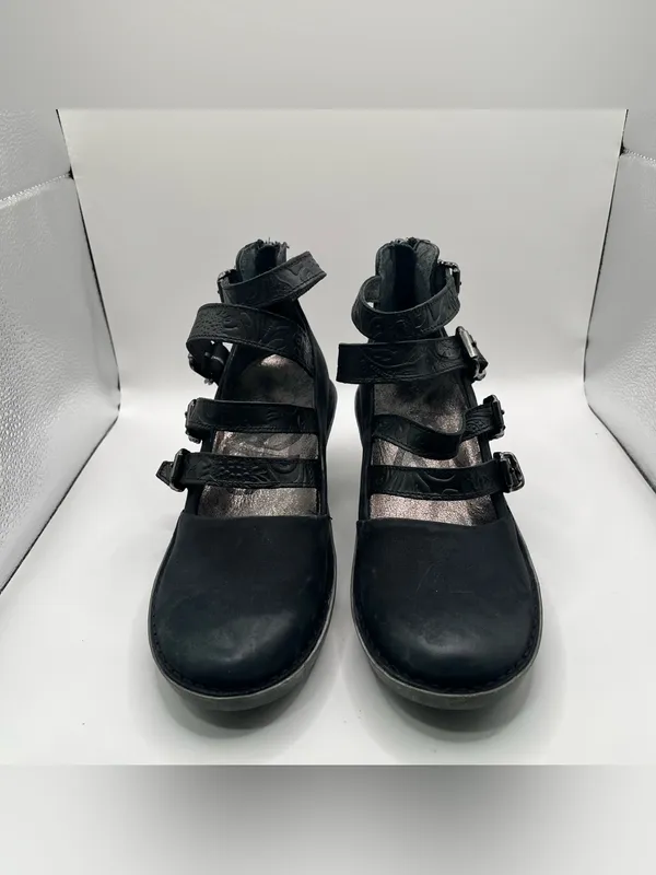 OTBT Mary Jane Biker Wedge black size 7 buckle distressed EUC - Image 2