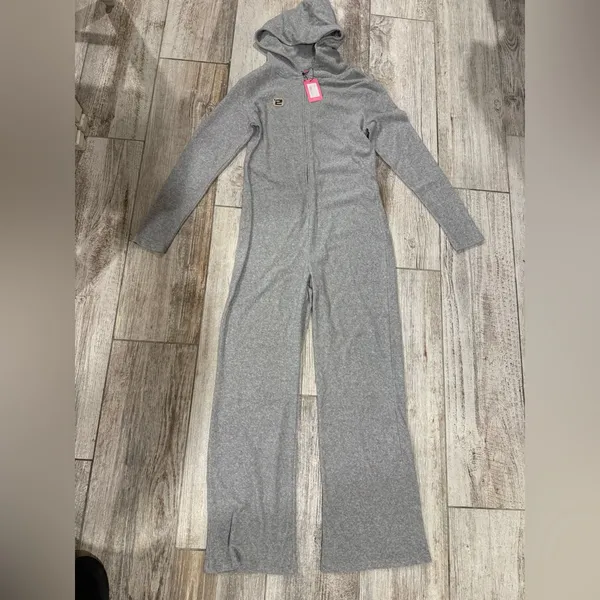 Edikted Terry Cloth Hooded Loungewear Jumpsuit - Image 3