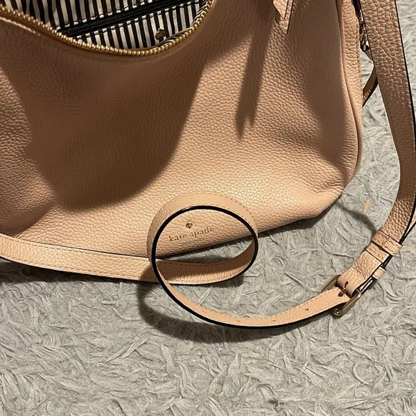 Great Condition,  crossbody purse - Image 14