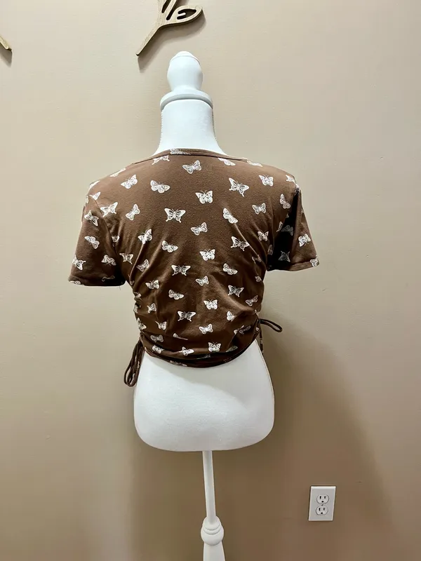 Hollister Butterfly Side Cinch Baby Tee Size Large - Image 3