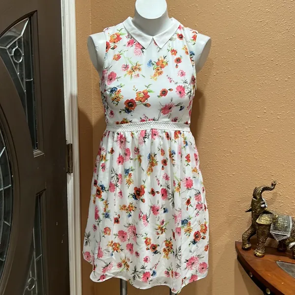 Zara white floral collared sleeveless dress - Image 3