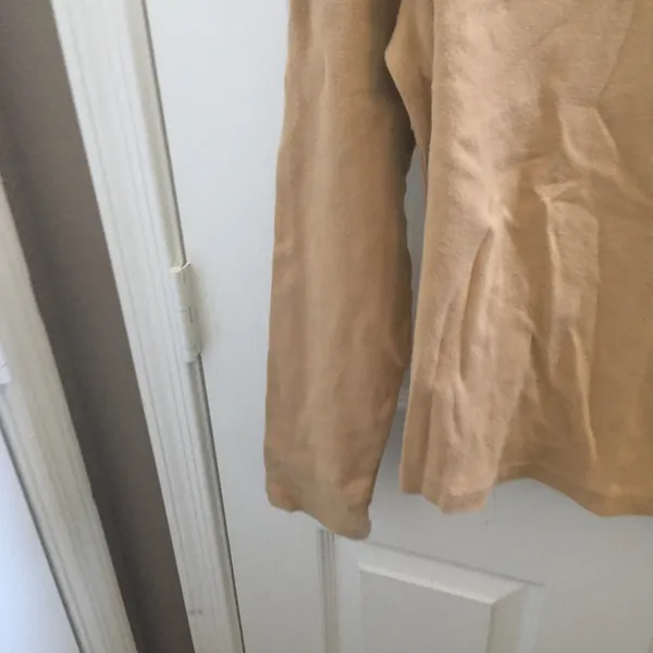 FINAL MARKDOWN long sleeved Hannah tee medium Tan - Image 2