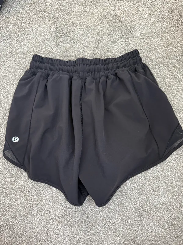 Lululemon Hotty Hot 2.5" - Image 4