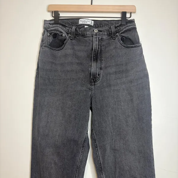 Abercrombie & Fitch The Ankle Straight Ultra High Rise Gray Wash‎ Jeans - Image 2