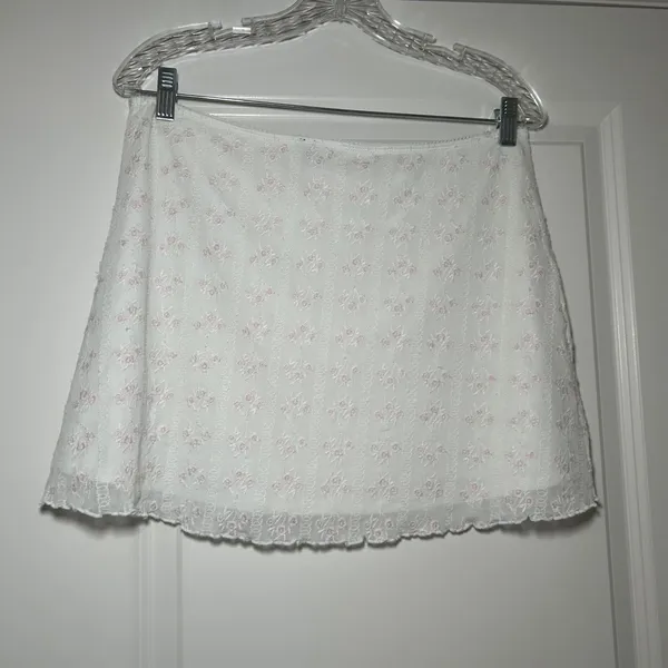 Garage Women White Pink Floral Mesh Mini Skirt Lettuce Hem Bow Detail Large - Image 6