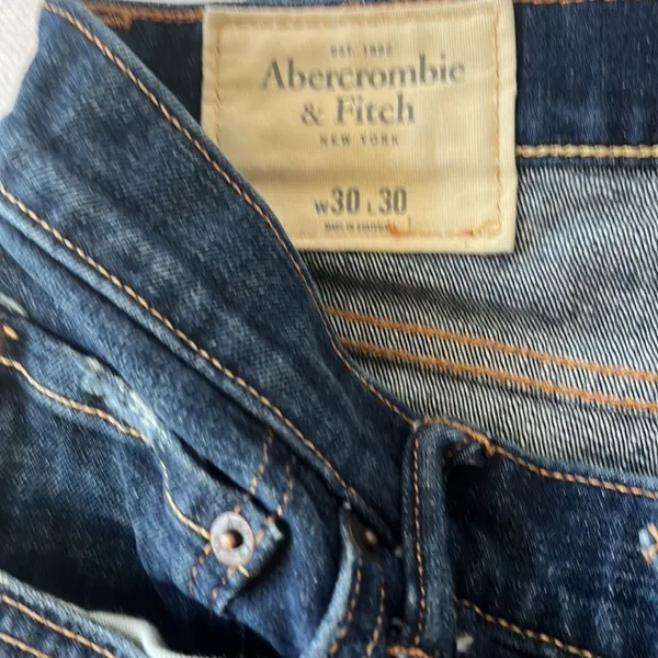 Abercrombie Skinny Jeans. In good condition still. - Image 4