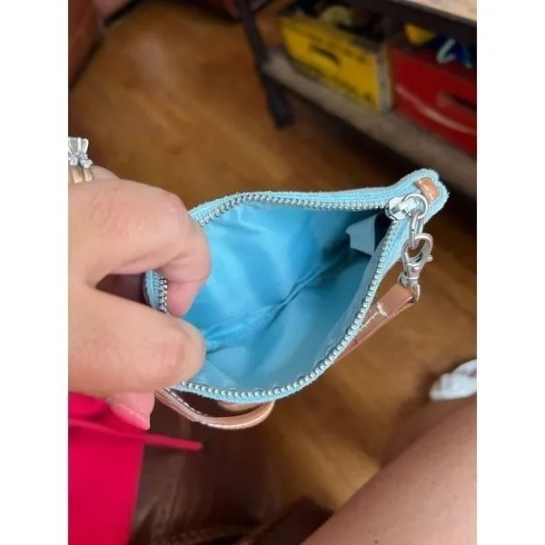 Gap vintage suede baby‎ blue wristlet - Image 4