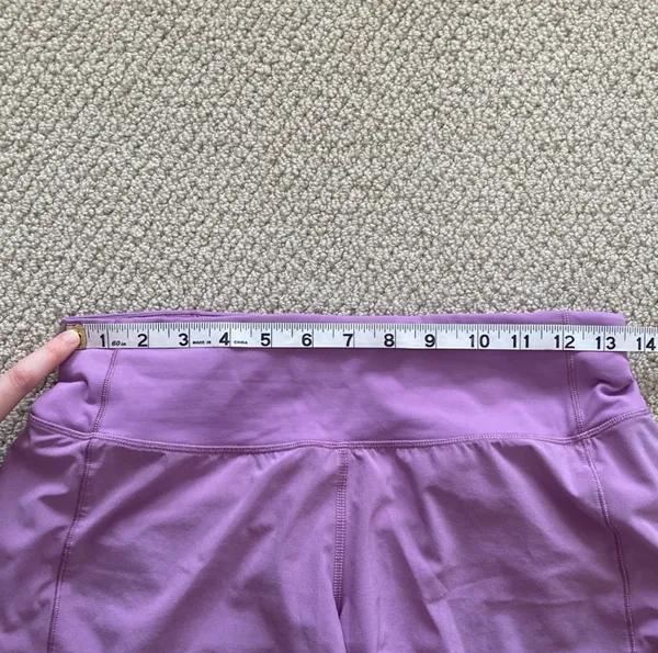 LULULEMON Speed Up Medium Rise Shorts 4” Size 4 Jubilee Purple EUC - Image 6