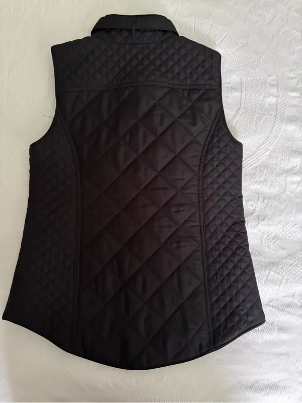 Crown & Ivy Quilted Black Sleeveless Vest Jacket - Classic Lightweight Outerwear - Image 2