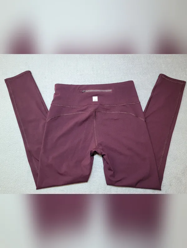 Vuori Pace High Rise Leggings Size Medium Burgundy Yoga Running Athletic - Image 6