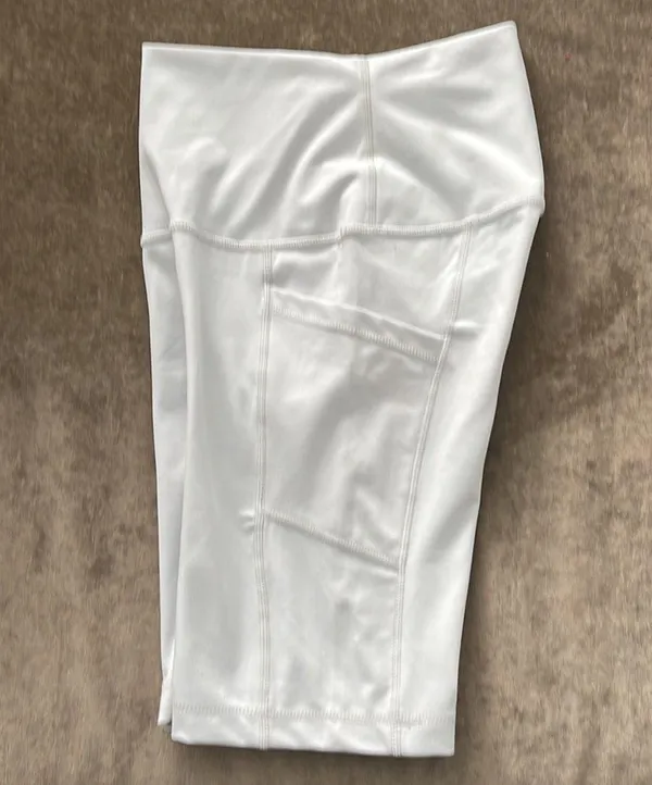 90degree by Reflex biker shorts with side pockets. Size XS. Color light gray. - Image 3