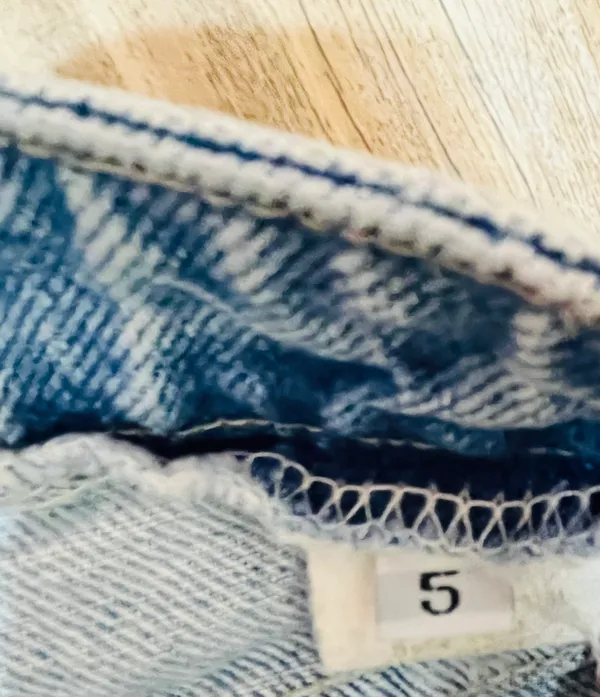 originals vintage high waist light wash jeans sz 5 - Image 6