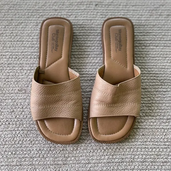 Vintage Montego Bay Club Taupe Tan Genuine Leather Slides Sandals Size 7.5 - Image 2
