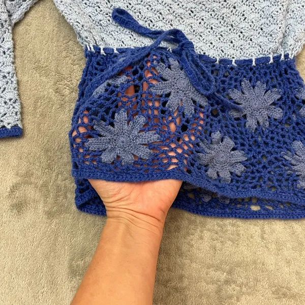 🩷Vintage Crochet Floral Periwinkle Blue Knit Handwoven Knit Pullover Sweater - Image 2