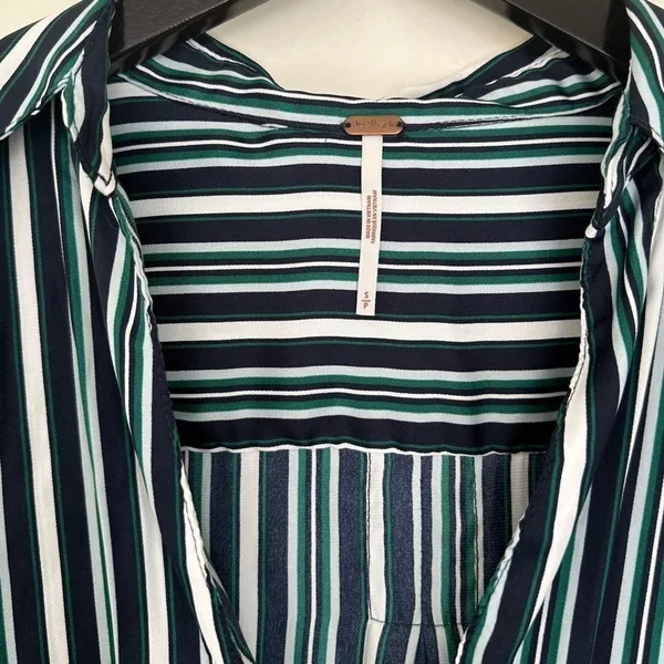 FREE PEOPLE Mad About You Button Down Top Small - Image 6
