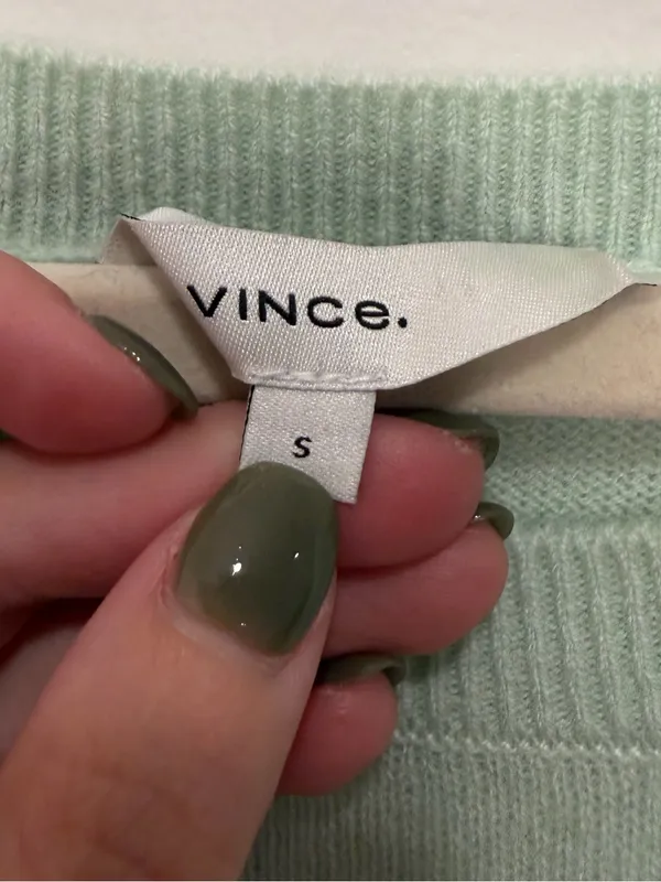 Vince Mint Green 100% Cashmere Scoop Neck Sweater Size Small Pullover Light Knit - Image 2