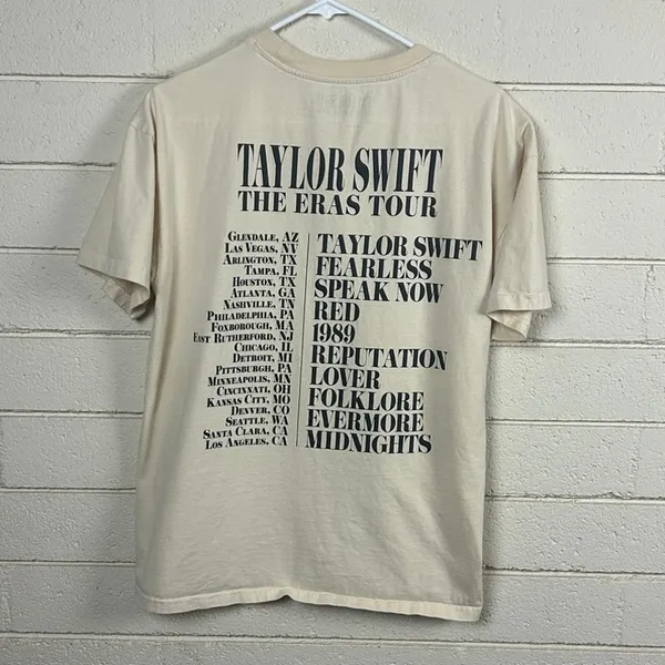 Taylor Swift The Eras Tour Cream Band Tee size M - Image 4