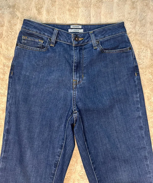 L.L. Bean Classic Fit medium-dark wash mid rise straight leg jeans 4 Med/Tall - Image 2
