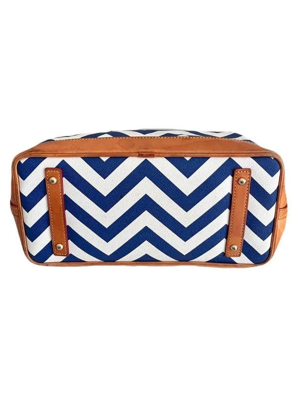 Dooney & Bourke Blue and White Chevron Coated Canvas Tote Bag - Image 5