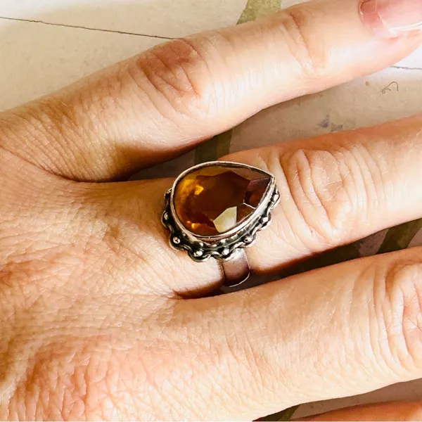 Pear Topaz and Sterling Silver Ring SZ 5 - Image 5