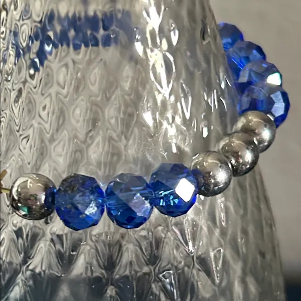 Set of 9 Chic Multi-Color Aurora Borealis Faceted Beaded Stretch Bracelets - Image 5
