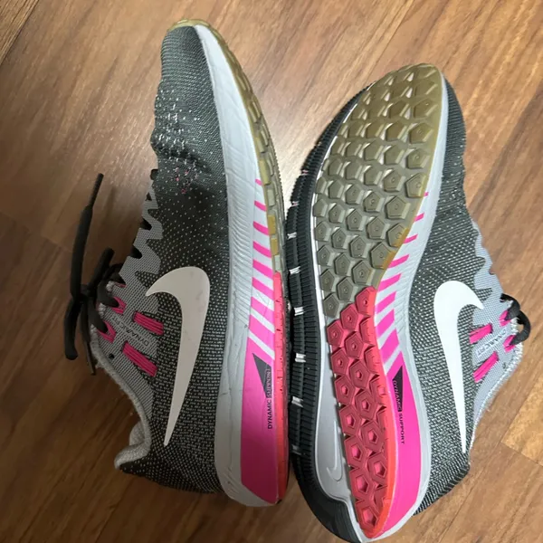 Nike Gray and Pink Athletic Sneakers - Image 4