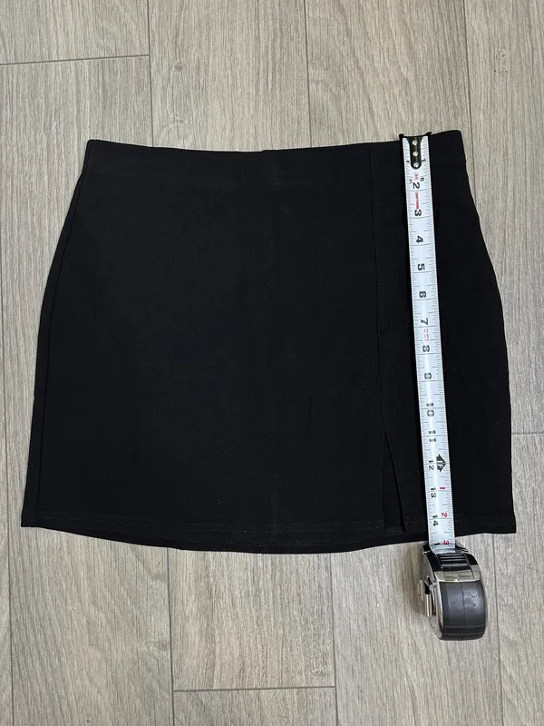 Classic Black Mini Skirt NWT Size M Size M - Image 5