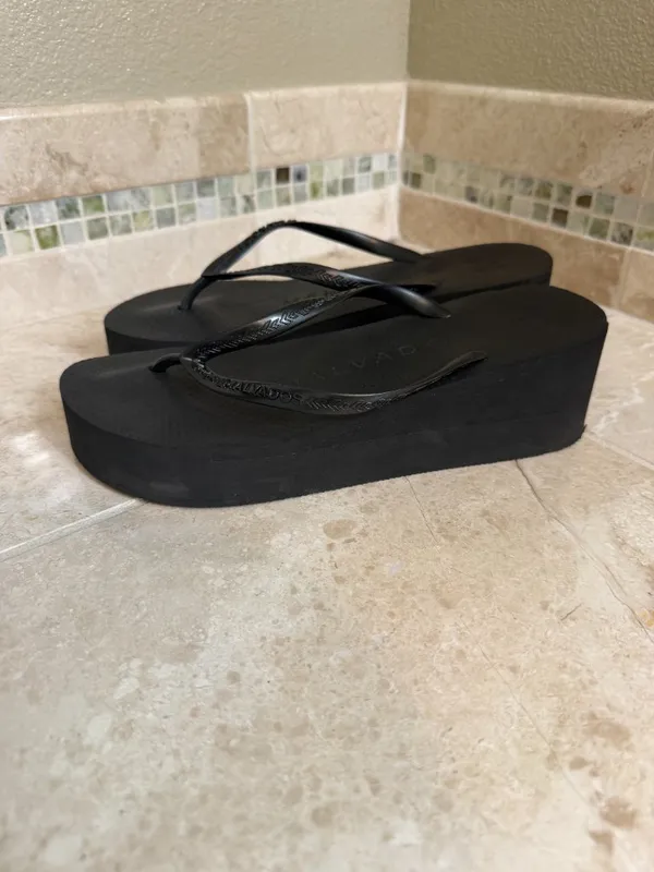 MALAVADOS Luxury Heeled Flip Flops Sandals Black Size 8 - Image 5