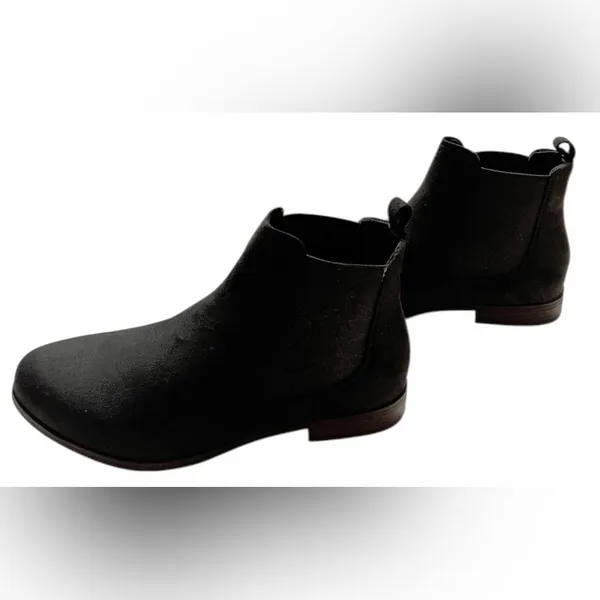 VJH Comfort Slip On Ankle Boot, Western Almond Round Toe Elastic Chelsea Boots - Image 3
