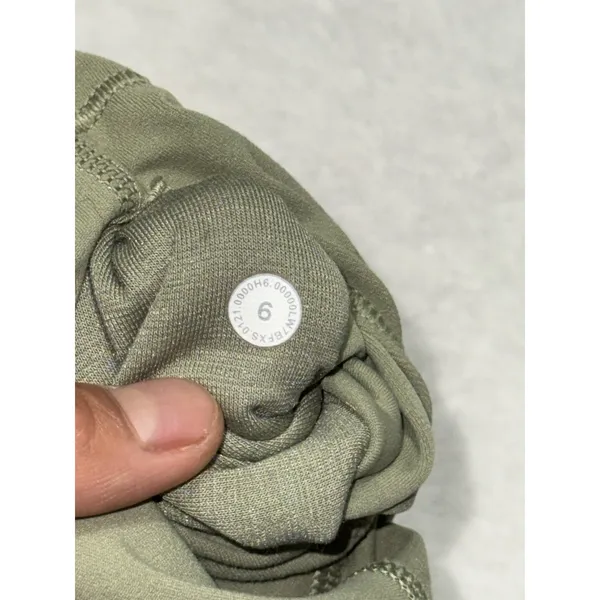 Lululemon Women's Green High-Rise Align Shorts Yoga Workout Exercise Sz 6 - Image 3