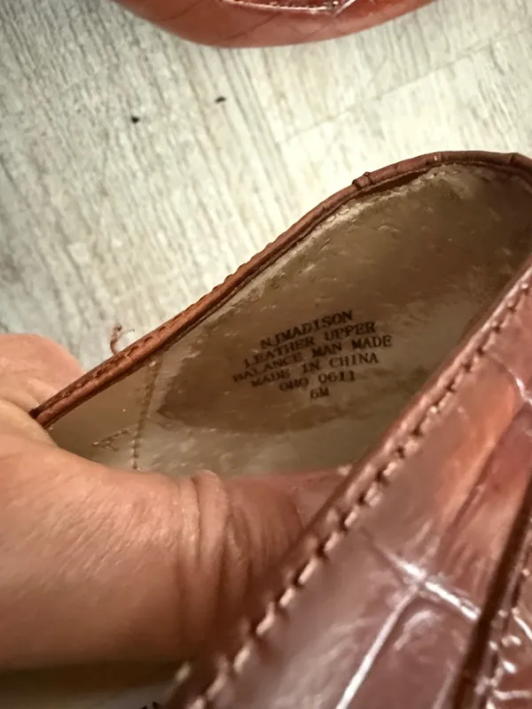Jones New York Brown Croc-Embossed Loafer Heels Size 6 - Image 11