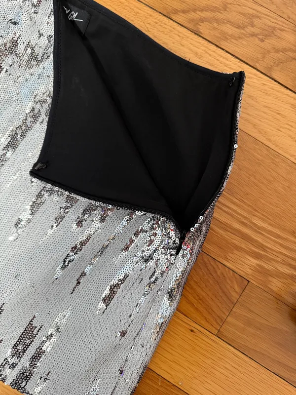 NASTY GAL Silver Sequin Mini Skirt Size Small - New with Tag - Image 8