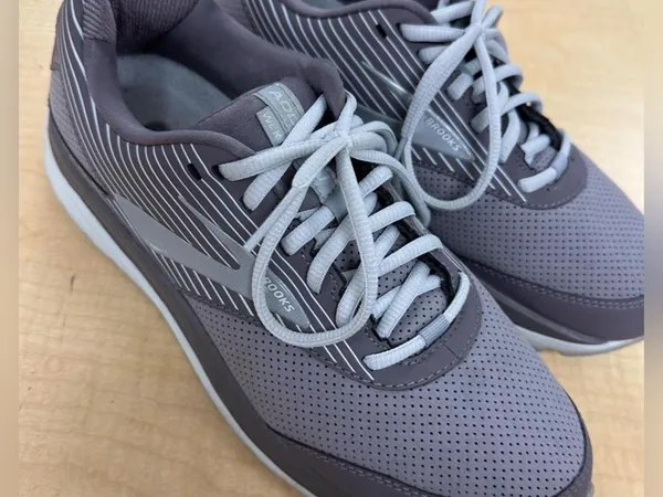 Resale Title: Brooks Women’s Addiction Walker Suede Shark/Alloy Grey Size 10.5 - Image 2