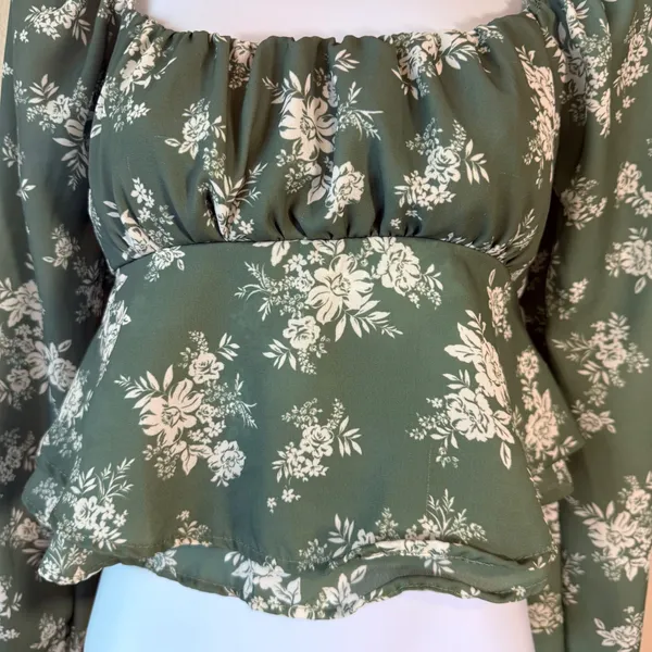 Altar'd State Sage Green Floral Peplum Blouse Tie Back Balloon‎ Sleeve XS Boho - Image 2
