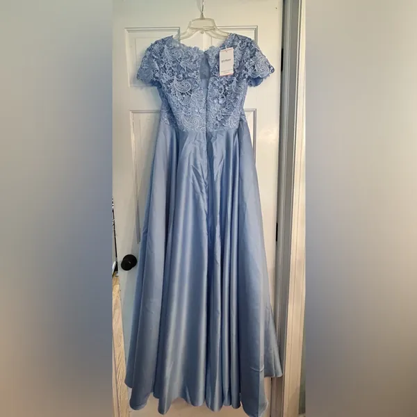 JJs House Light Blue Lace Bodice A-Line Gown 18w nwt - Image 5