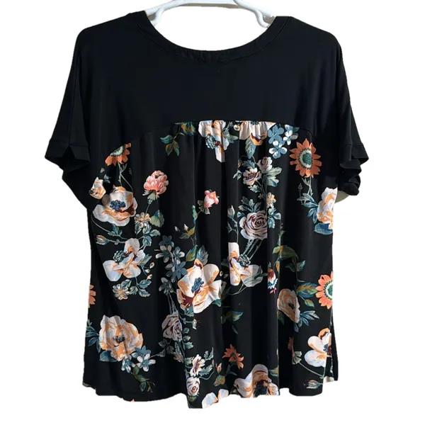 Ava & Viv Black/Floral Blouse - Image 3