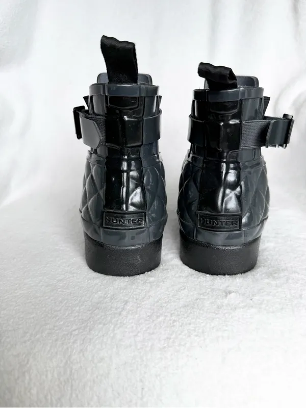 HUNTER Refined Gloss Quilt Chelsea Waterproof Ankle Boots Womens Size 8 Gray - Image 5