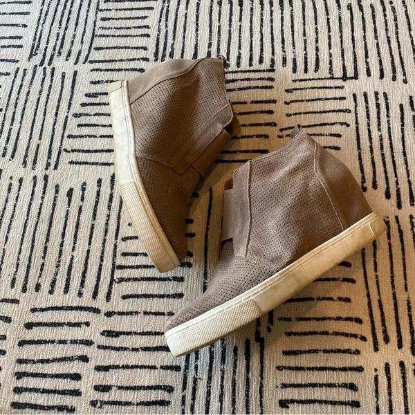 Steve Madden Flavy Taupe Suede Hidden Wedge High Top Sneakers 9 - Image 4
