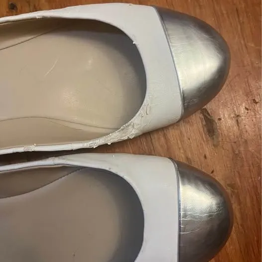 Nine West NWFAUNCE white metallic toe ballet flats size 8M - Image 3
