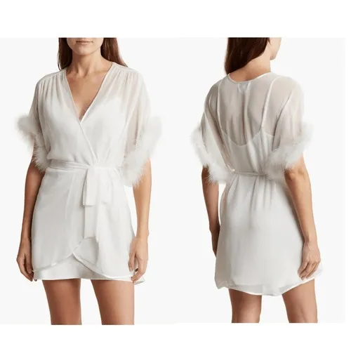 In‎ Bloom by Jonquil Faux Fur Trim Chiffon Robe Wrap, White, Medium/Large NWT - Image 2
