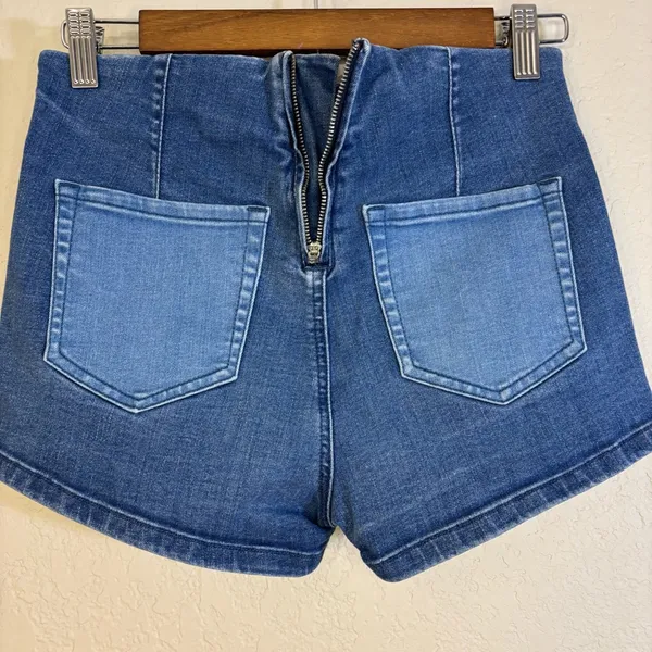 PacSun High Waist Blue Denim Shorts Size 26 - Image 3
