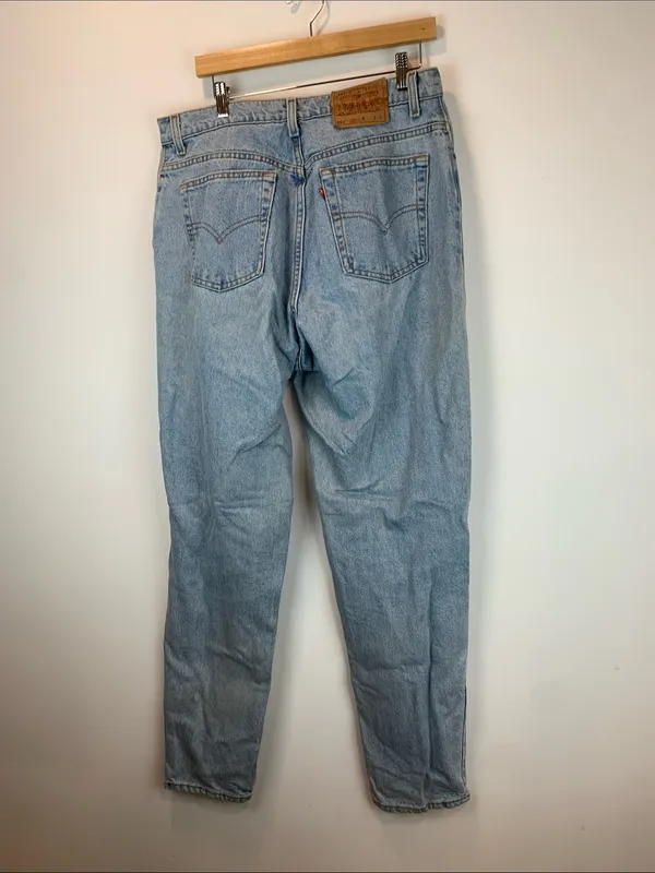 Vtg Levi 551 relaxes fit tapered leg sz 16 long light wash y2k high waisted plus - Image 2