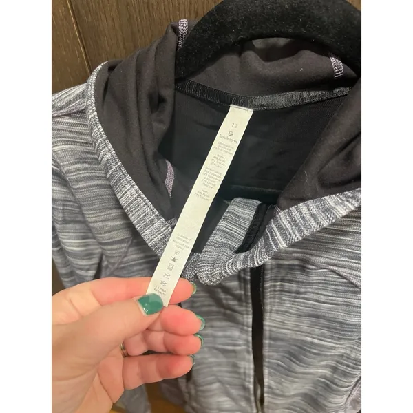 Lululemon Hooded Define Jacket Nulu Heathered Black & White‎ Size 12 - Image 3
