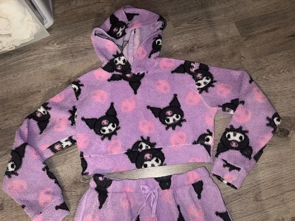 Kuromi Sanrio Hot Topic exclusive 2023 Sherpa 2Pc purple set LRG - Image 2