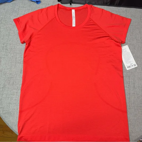 Lululemon Swiftly Tech 2.0 Short Sleeve Short Womens Size 16 Love Red NWT - Image 7