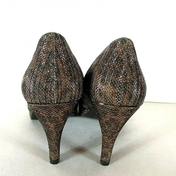 Bandolino Mylah copper shimmer cheetah print pumps - Image 4